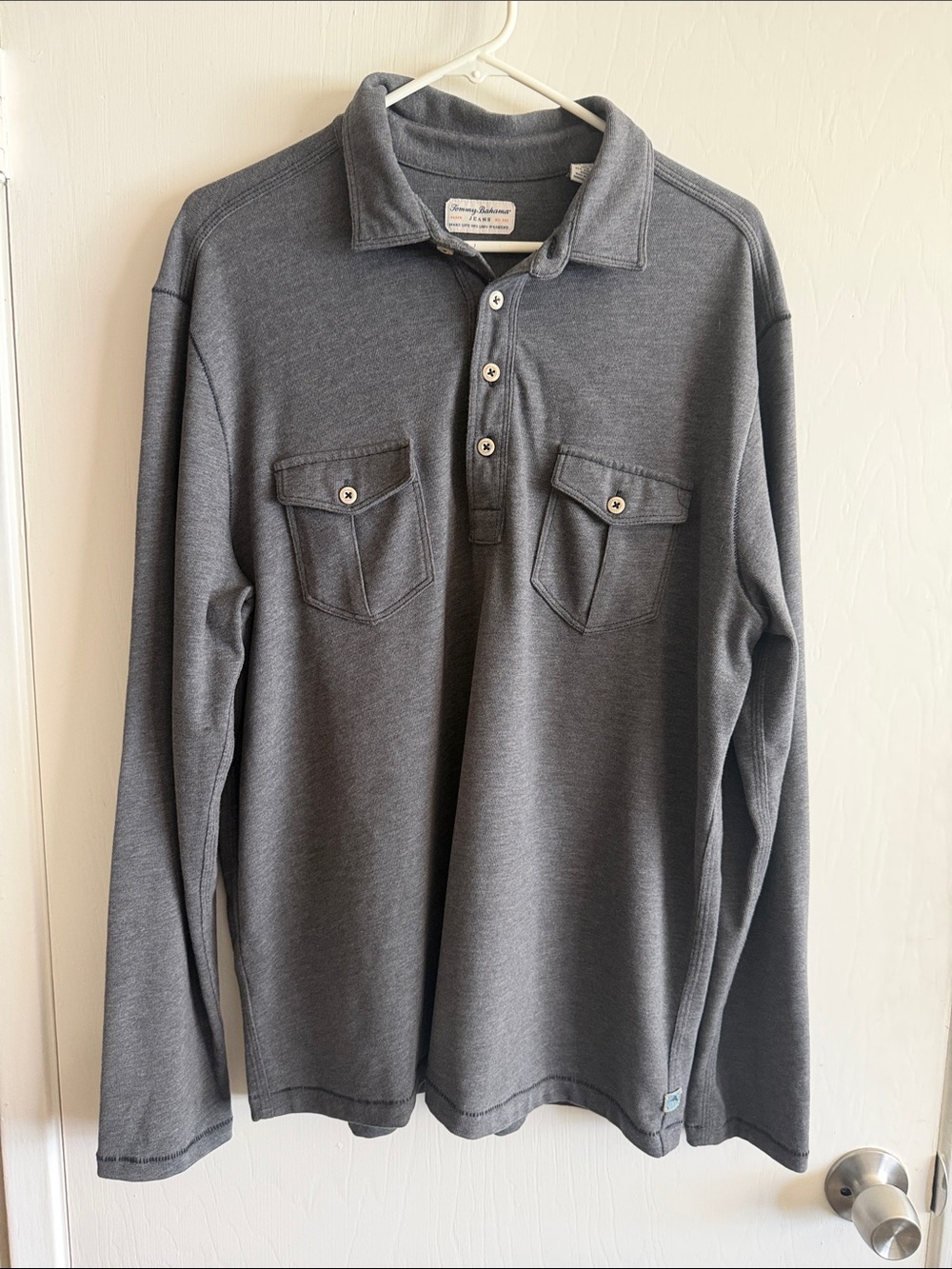 Tommy Bahama Men’s Long-Sleeve Pocket Polo in Charcoal Gray